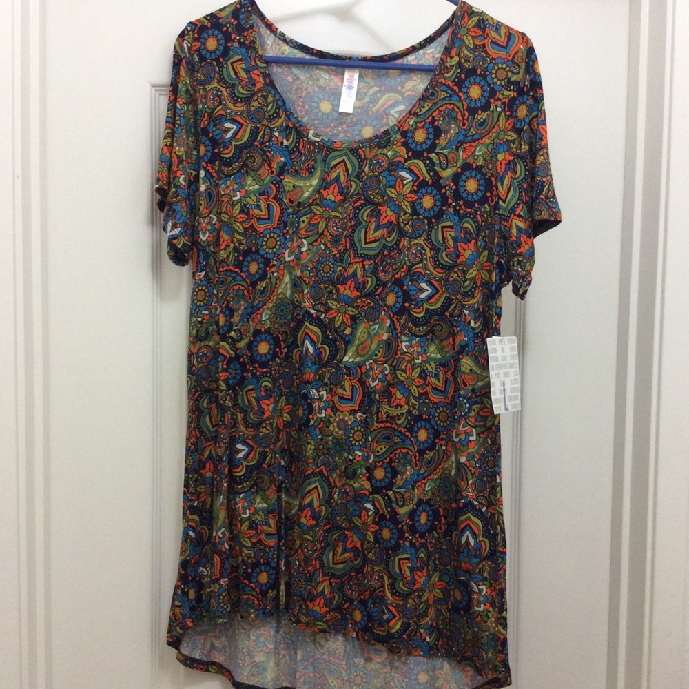 Lularoe Classic T size L. NWT